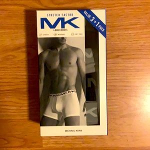 Micheal kors boxer briefs (XL)